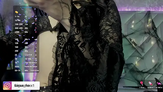 Snapshot of Sara_Foxx1 chatting on October 27, 2025, 8:54 pm Sara Foxx1 online show from October 27, 2025, 8:54 pm