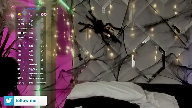 Snapshot of Sara_Foxx1 chatting on October 27, 2025, 3:07 am Sara Foxx1 online show from October 27, 2025, 3:07 am