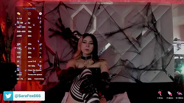 Snapshot of Sara_Foxx1 chatting on October 29, 2025, 10:42 pm Sara Foxx1 online show from October 29, 2025, 10:42 pm