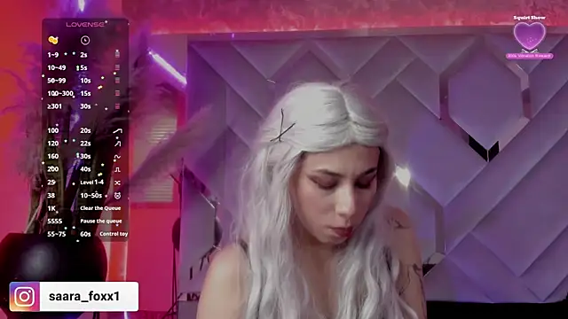 Snapshot of Sara_Foxx1 chatting on December 15, 2025, 9:31 pm Sara Foxx1 online show from December 15, 2025, 9:31 pm