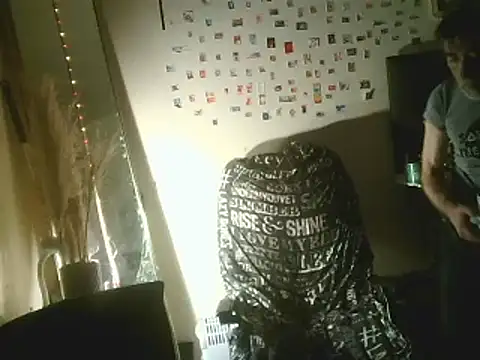 Snapshot of DaddyQuimHot chatting on February 18, 2025, 7:21 am DaddyQuimHot online show from February 18, 2025, 7:21 am