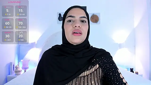 Snapshot of Umarani_ chatting on November 4, 2025, 6:33 pm Umarani online show from November 4, 2025, 6:33 pm