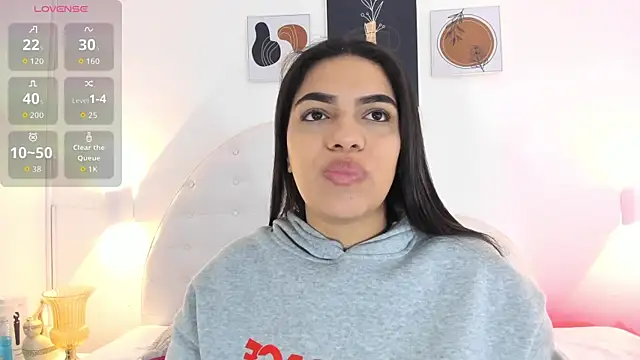 Snapshot of Umarani_ chatting on November 15, 2025, 11:36 am Umarani online show from November 15, 2025, 11:36 am