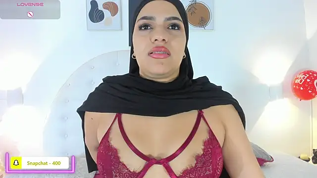 Snapshot of Umarani_ chatting on February 17, 2026, 6:27 pm Umarani online show from February 17, 2026, 6:27 pm