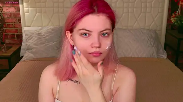 Snapshot of Lisa_Adam chatting on November 17, 2025, 5:06 pm Lisa Adam online show from November 17, 2025, 5:06 pm