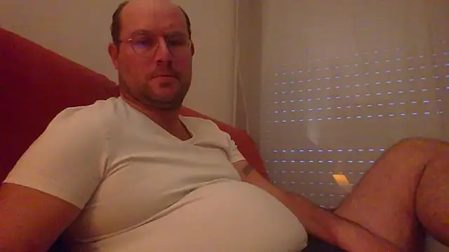 porompomperro online show from January 4, 2025, 4:22 pm