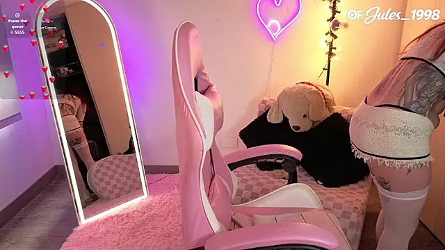 Snapshot of violet_ch chatting on February 22, 2026, 8:32 pm violet ch online show from February 22, 2026, 8:32 pm