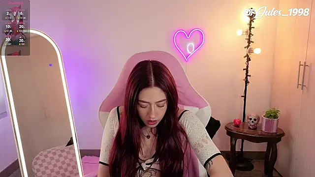 violet ch online show from April 18, 2026, 8:09 pm