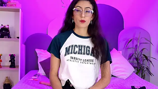 SophieGomez22 online show from April 20, 2026, 11:24 am