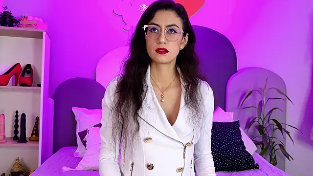 SophieGomez22 online show from April 19, 2026, 11:11 am