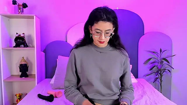 SophieGomez22 online show from October 26, 2025, 11:21 am