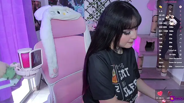 Snapshot of MaddyFooxx chatting on April 29, 2026, 10:27 pm MaddyFooxx online show from April 29, 2026, 10:27 pm