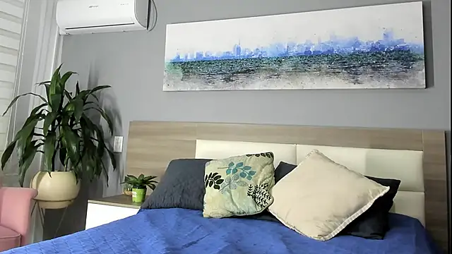 rebeca cortez  online show from April 18, 2026, 5:37 pm