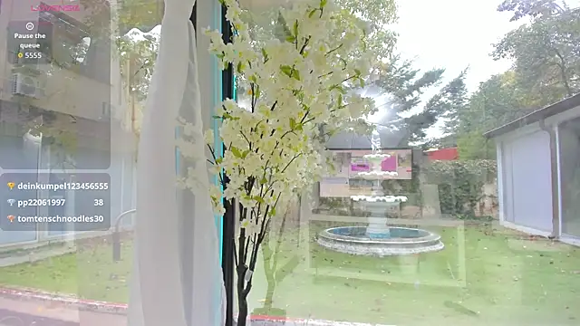 Snapshot of Russian_Ava chatting on October 12, 2025, 8:05 am Russian Ava online show from October 12, 2025, 8:05 am