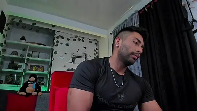 Snapshot of Couple_muscle1 chatting on September 12, 2025, 8:30 pm Couple muscle1 online show from September 12, 2025, 8:30 pm