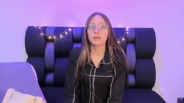 Snapshot of Siouxsie_cenobite chatting on March 16, 2025, 11:16 am Siouxsie cenobite online show from March 16, 2025, 11:16 am