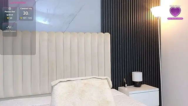 Snapshot of Madiee_Rhea chatting on March 4, 2026, 7:43 pm Madiee Rhea online show from March 4, 2026, 7:43 pm