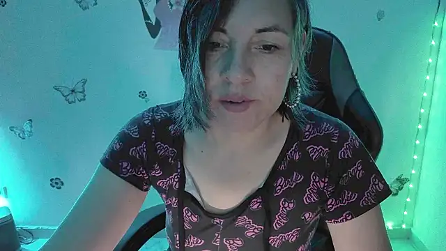 Lady breaks hearts online show from March 15, 2026, 10:22 am