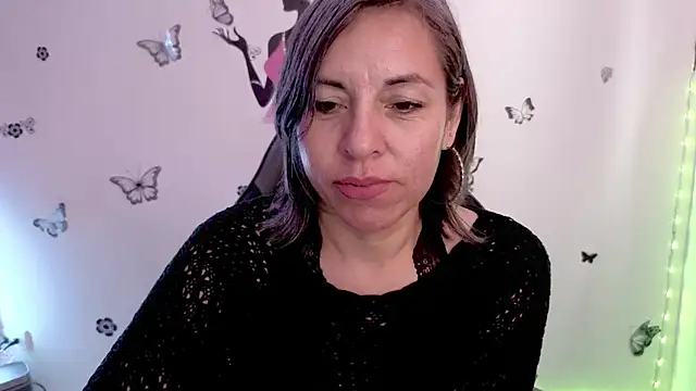 Lady breaks hearts online show from May 4, 2026, 2:09 pm
