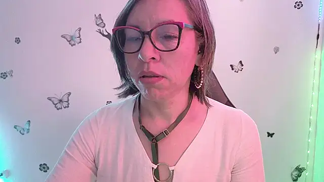 Lady breaks hearts online show from March 25, 2026, 12:48 pm