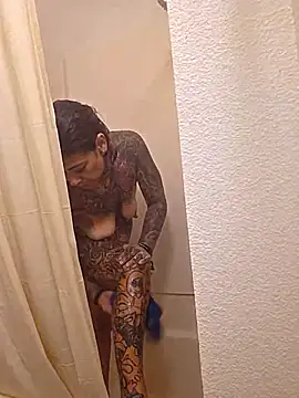 Snapshot of inkdbabz_33 chatting on September 24, 2025, 8:59 pm inkdbabz 33 online show from September 24, 2025, 8:59 pm