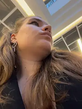 Holy Tereza online show from April 3, 2026, 3:07 pm