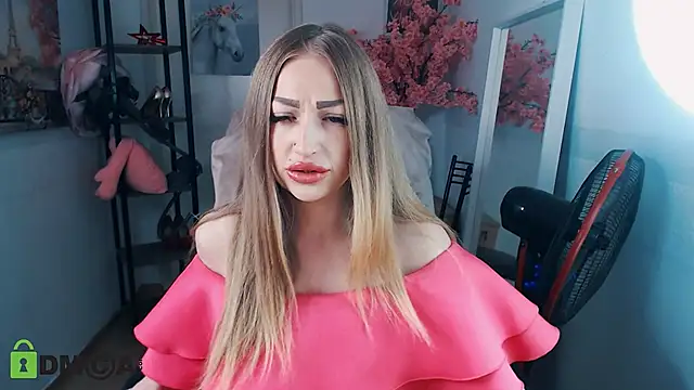 Snapshot of _KittyBoo chatting on January 22, 2025, 8:40 am KittyBoo online show from January 22, 2025, 8:40 am