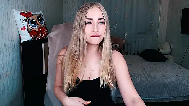 Snapshot of _KittyBoo chatting on October 7, 2025, 6:53 pm KittyBoo online show from October 7, 2025, 6:53 pm