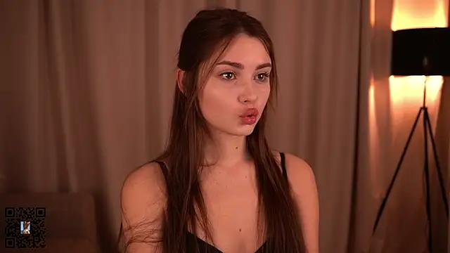 Snapshot of CarmenMoore26 chatting on March 14, 2025, 9:21 pm CarmenMoore26 online show from March 14, 2025, 9:21 pm