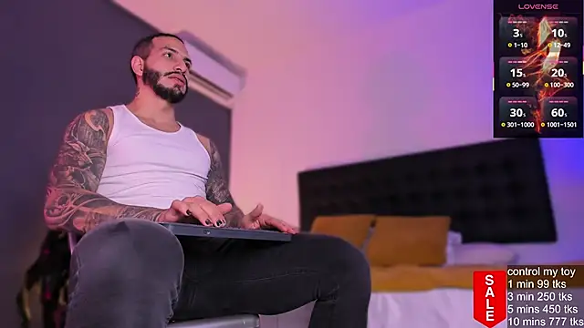 Snapshot of Matt_Ferrer chatting on November 6, 2025, 8:13 pm Matt Ferrer online show from November 6, 2025, 8:13 pm