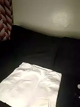 KikiLovesD online show from January 11, 2026, 8:54 am