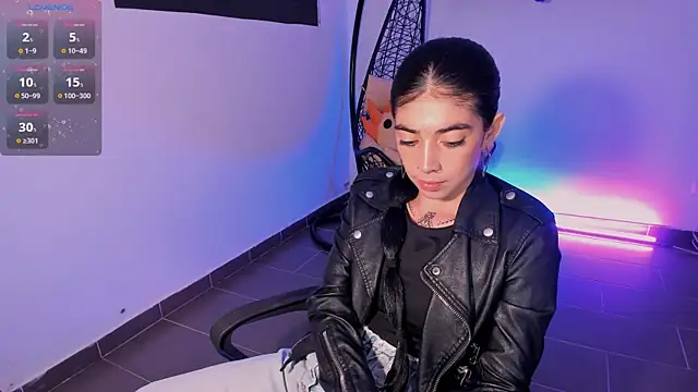 Nina-monroe online show from February 5, 2026, 11:33 pm