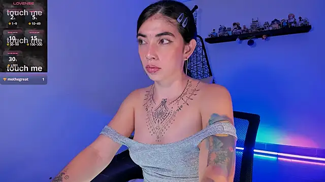 Nina-monroe online show from July 25, 2026, 12:07 am