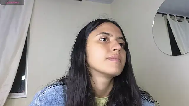 Snapshot of ViolettaSummer chatting on November 30, 2025, 1:06 am ViolettaSummer online show from November 30, 2025, 1:06 am