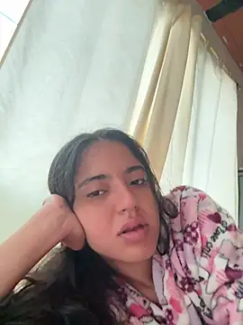 ViolettaSummer online show from April 10, 2026, 11:39 am