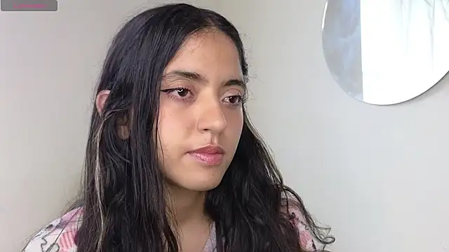 Snapshot of ViolettaSummer chatting on October 12, 2025, 5:03 pm ViolettaSummer online show from October 12, 2025, 5:03 pm