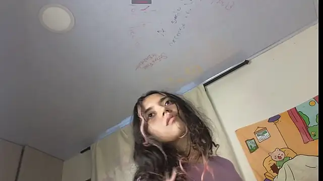 Snapshot of ViolettaSummer chatting on December 24, 2024, 11:49 am ViolettaSummer online show from December 24, 2024, 11:49 am