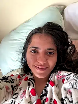 Snapshot of ViolettaSummer chatting on December 21, 2025, 11:23 am ViolettaSummer online show from December 21, 2025, 11:23 am