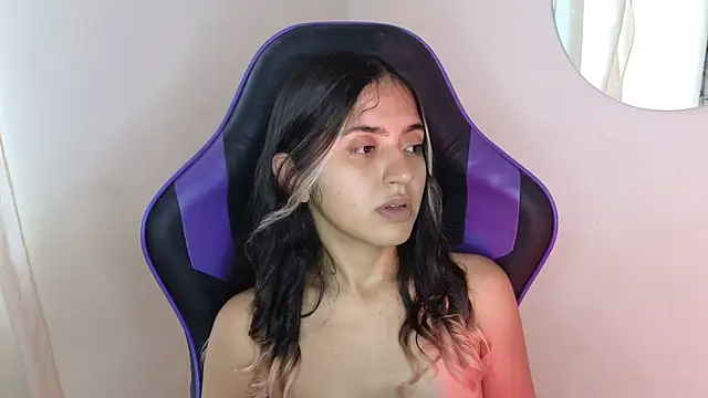 Snapshot of ViolettaSummer chatting on February 1, 2025, 9:08 pm ViolettaSummer online show from February 1, 2025, 9:08 pm