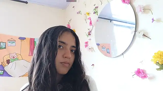 Snapshot of ViolettaSummer chatting on January 11, 2025, 6:44 pm ViolettaSummer online show from January 11, 2025, 6:44 pm