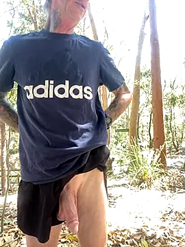 hhhorniee online show from October 6, 2025, 2:46 am