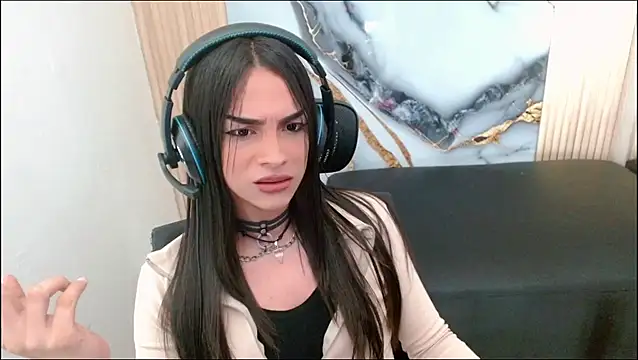 Snapshot of Dollbehavior_ chatting on September 20, 2025, 1:54 am Dollbehavior online show from September 20, 2025, 1:54 am