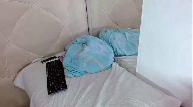 Snapshot of Dollbehavior_ chatting on January 25, 2025, 1:30 pm Dollbehavior online show from January 25, 2025, 1:30 pm