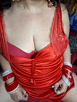 Snapshot of Maaya66 chatting on March 5, 2025, 10:10 pm Maaya66 online show from March 5, 2025, 10:10 pm