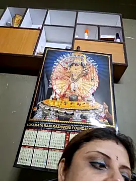 Snapshot of Maaya66 chatting on September 19, 2025, 5:28 pm Maaya66 online show from September 19, 2025, 5:28 pm