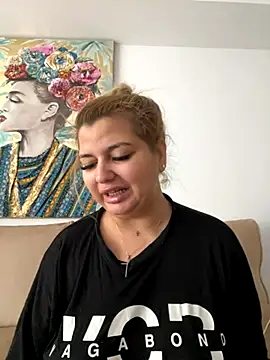 Snapshot of AllysonK chatting on September 29, 2025, 11:16 am AllysonK online show from September 29, 2025, 11:16 am