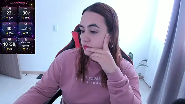 maryluna95 online show from April 10, 2026, 5:53 pm