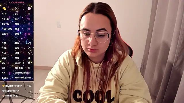 maryluna95 online show from November 7, 2025, 2:49 am