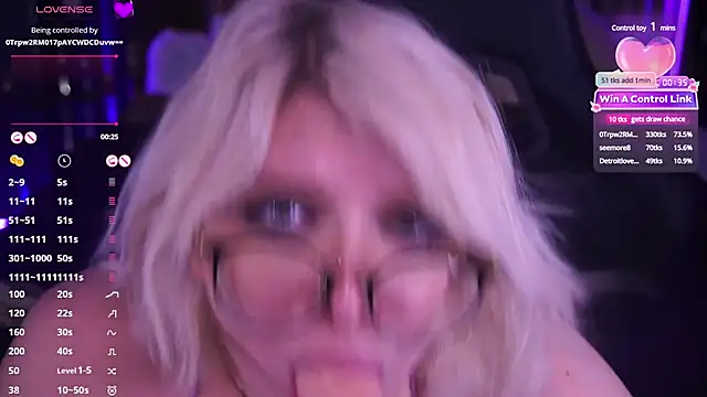 Snapshot of CoolTatis chatting on March 10, 2025, 11:12 am CoolTatis online show from March 10, 2025, 11:12 am