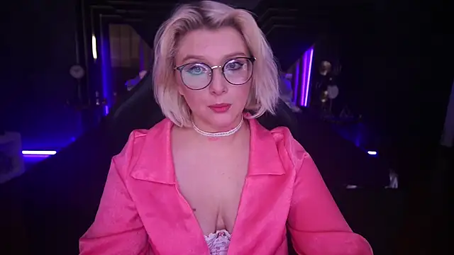 Snapshot of CoolTatis chatting on March 13, 2025, 9:05 pm CoolTatis online show from March 13, 2025, 9:05 pm